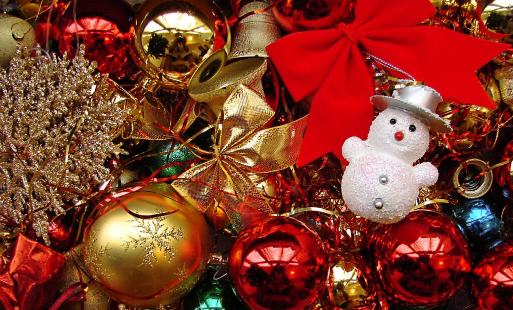 Christmas Ornaments A Tradition of Beauty, Sentiment, and Joy